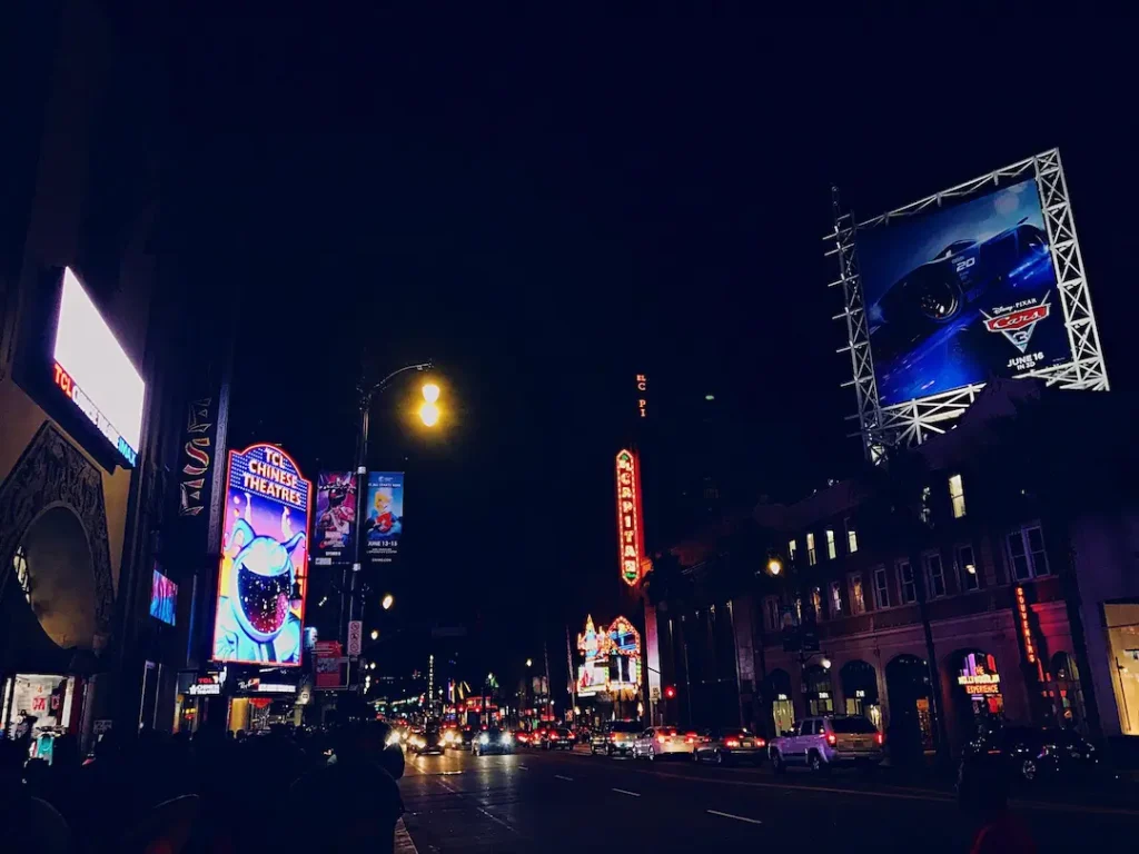 Vape delivery Hollywood near the Walk of Fame same day service